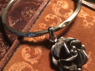 Rosa Charm Bangle